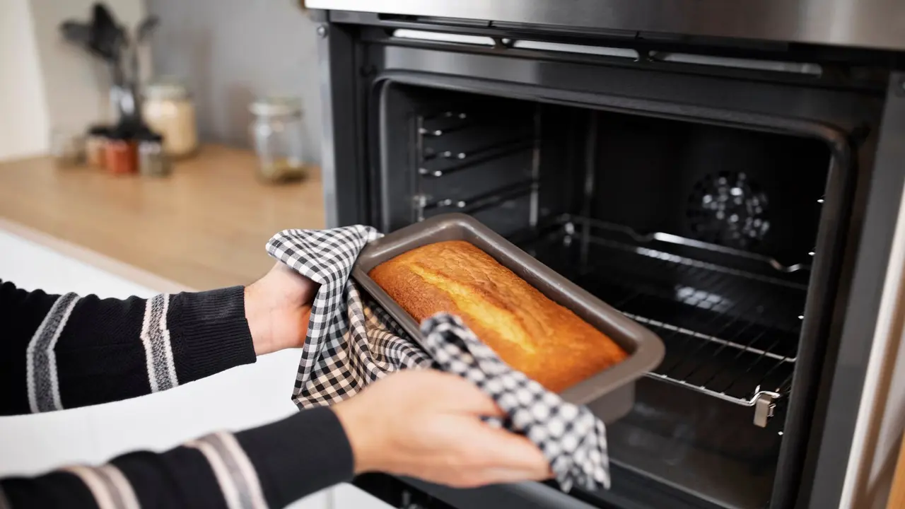 Cara Membuat Bolu Pisang yang Lembut dan Praktis Tanpa Oven - 5
