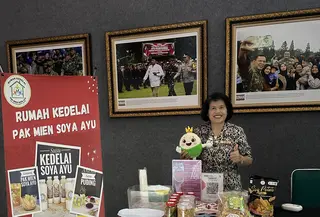 Agus Murtini (57) Saat Bazar UMKM Soya Ayu