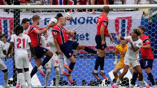 Dua Gol Bellingham Hentikan Perlawanan Norwegia