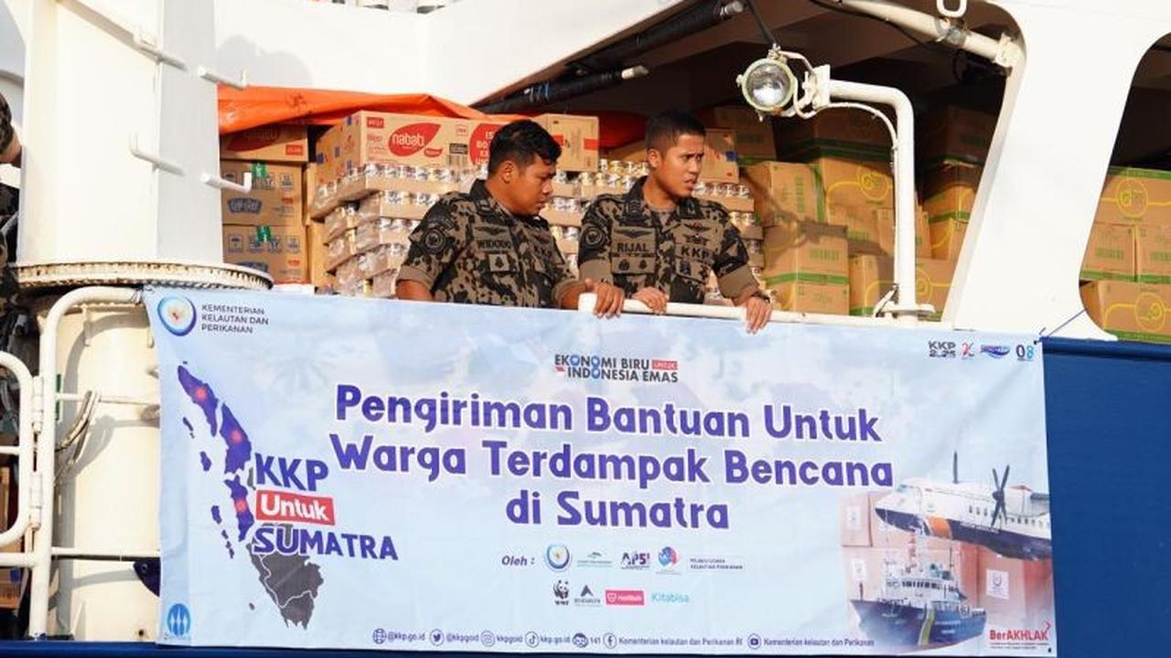 Fenomena Altruisme Timbal Balik di Tengah Bencana Sumatera: Antara Empati dan Pencitraan