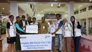 Bantuan berupa sembako, obat-obatan, pakaian, selimut, hingga perlengkapan bayi didistribusikan ke sejumlah titik, termasuk Solok, Padang Panjang, Pariaman, dan Bukittinggi. Warga menyambut bantuan tersebut dengan penuh syukur. Foto: BRI