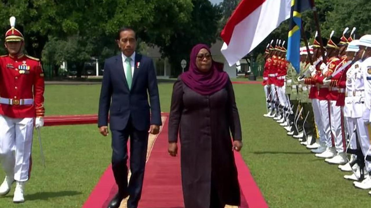 Selanjutnya, kedua Presiden mengenalkan delegasi masing-masing negara.&nbsp;