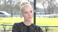 Putus, Helen Flanagan Tak Bisa Hidup Tanpa Scott Sinclair