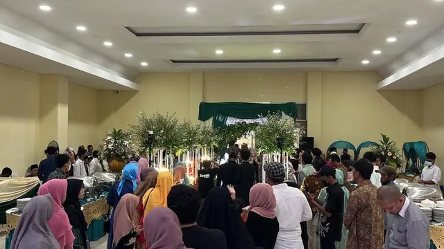 Adul dan Wenty menikah (Instagram/agusbolehsalim)