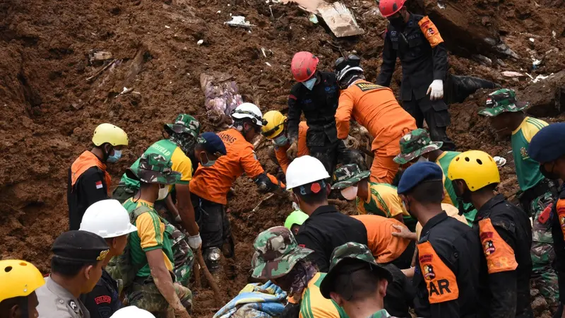 Evakuasi korban gempa