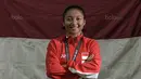 Karateka Putri Indonesia, Cok Istri Agung Sanestya Rani melakukan sesi foto di The Belezza, Permata Hijau, Jakarta, Senin (04/09/2017). Cok meraih satu medali emas pada SEA Games 2017. (Bola.com/Nicklas Hanoatubun)