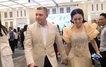 Model Rambut Krisdayanti saat Menemani Sang Suami di Acara Formal, Rapi dan Cantik