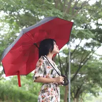 Menyikapi kehidupan dewasa./Copyright Fimela - Adhib Mujaddid