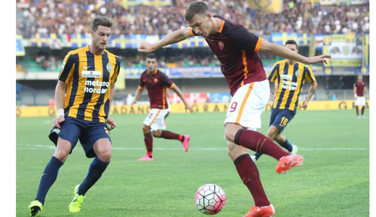 Penyerang baru Roma, Edin Dzeko (AFP Photo/Alessandro Ruggeri)