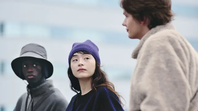 UNIQLO x Needles Bikin Warga Korea Antre Panjang ke Jalan, Apa yang Bikin Kolaborasi Ini Hype?