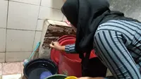 Cerita Sri Andewi Memburu Jentik Nyamuk di Cirebon