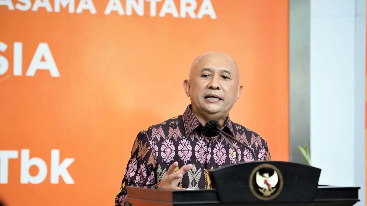 Menteri Koperasi dan UKM Teten Masduki pada acara penandatanganan MoU antara Smesco Indonesia dengan PT Kimia Farma Tbk, di Jakarta, Rabu (3/3/2021).