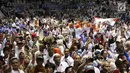 Suasana pembekalan relawan Prabowo-Sandi di Padepokan Silat Taman Mini Indonesia Indah, Jakarta, Jumat (15/3). Pembekalan kepada ratusan relawan tersebut dalam rangka persiapan memenangkan Prabowo-Sandi di Pilpres 2019. (Liputan6.com/Immanuel Antonius)