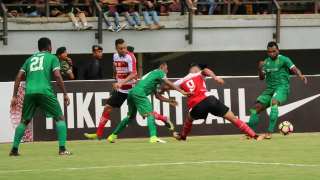 Persebaya Surabaya vs Madura United