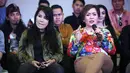 Penyanyi legendaris Iwan Fals juga akan memeriahkan acara ulang tahun Indosiar. Penyanyi yang memiliki banyak lagu hits itu akan tampil yang selama ini belum pernah dilakukan.  Bahkan, berduet dengan penyanyi dangdut Via Vallen. (Nurwahyunan/Bintang.com)