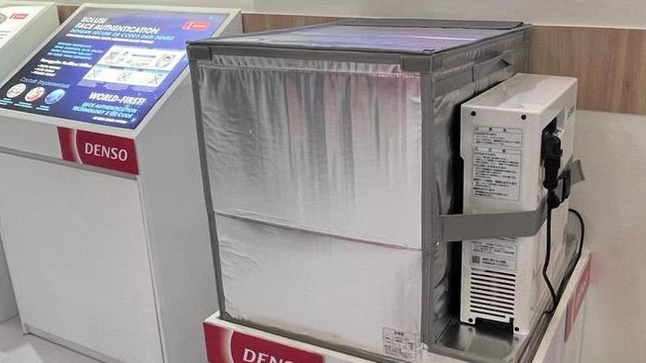 Mobile Refrigerator ala Denso dirancang untuk  bisnis cold chain di Indonesia, akan diluncurkan tahun depan. Produk ini digunakan di atas sepeda motor. 
Bobotnya lebih ringan, kemampuan pendinginan lebih cepat daripada kompetitor.