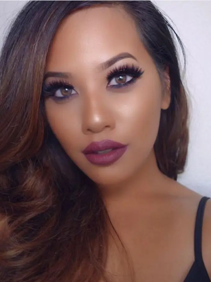 10 Tren Tampilan Rias Wajah Terbaru yang Bisa Kamu Coba Bulan Ini