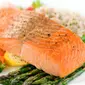 Salmon sering dijadikan bahan utama kuliner khas musim gugur di Jepang seperti sushi dan sashimi (Sumber foto: wartabuana.com)
