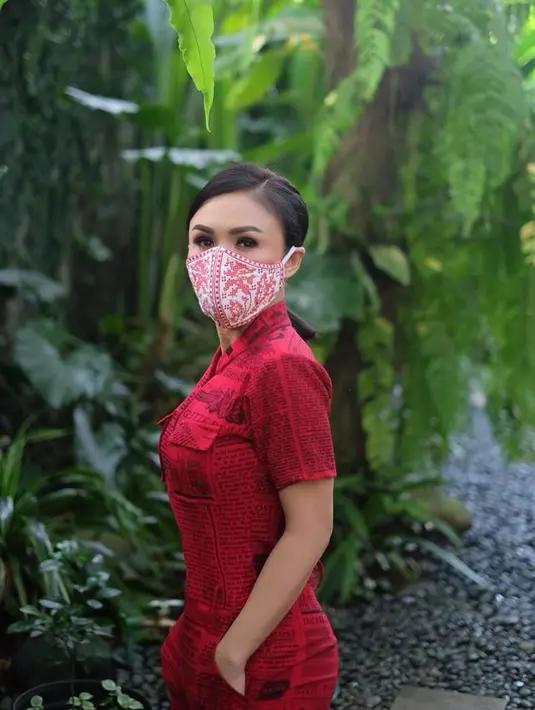 (Instagram/yunishara36)