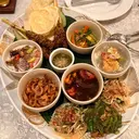 14 Tempat Makan Enak di Jakarta Pusat untuk Keluarga 2026, dari Warisan Legendaris hingga Resto Ramah Anak