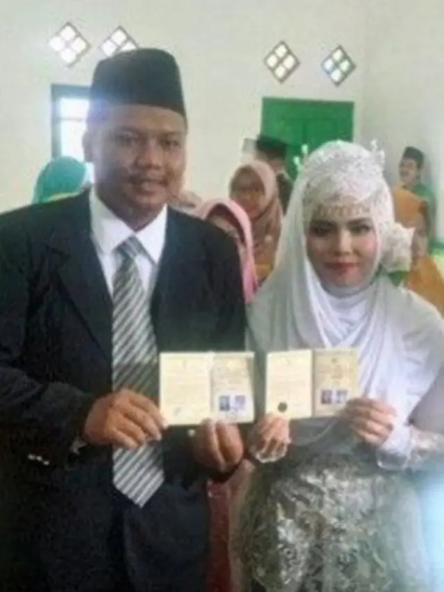 Kocak, Pria Ini Nikahi Kekasihnya Pakai Mas Kawin Es Cendol