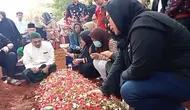 Pemakaman Sopyan Dado. (M Altaf Jauhar/ Liputan6.com)