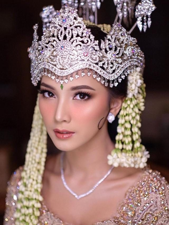 Potret Akad Nikah Vidi Aldiano dan Sheila Dara dengan Adat Sunda (instagram.com/marlenehariman)