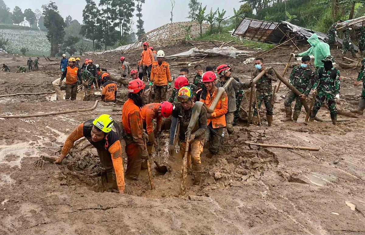 FOTO: Hari Kelima Pencarian Longsor Bandung Barat Total Korban Ditemukan 53 Jiwa