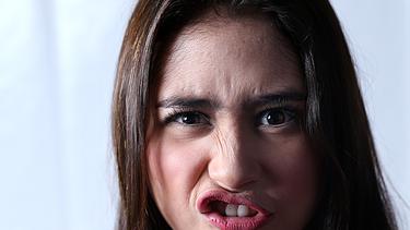 Wajah Jelek Prilly Latuconsina Yakin Masih Ngefans Photo Fimela Com