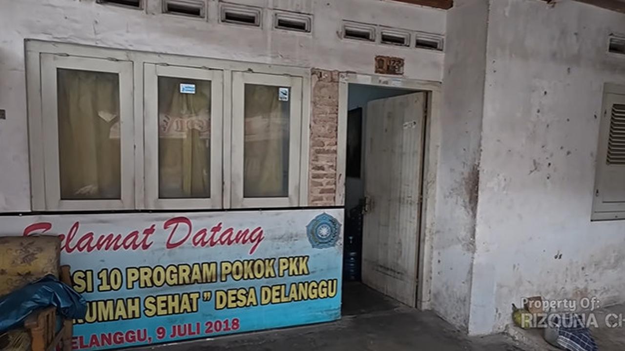 Tidak Ada yang Berubah, Potret Rumah Dono Warkop Ternyata  Anak Kades, di Dalamnya ada Motor Vespa Jadul