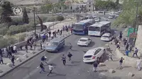 Kecelakaan nahas di Yerusalem ketika pendemo menyerang mobil. Dok: kepolisian Israel via The Jerusalem Post.