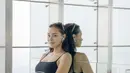 Tak ketinggalan Adinia Wirasti juga hadir, merayakan International Yoga Day bersama ALO dalam tema Yoga for Healthy Aging. [Foto. ALO.Dok]