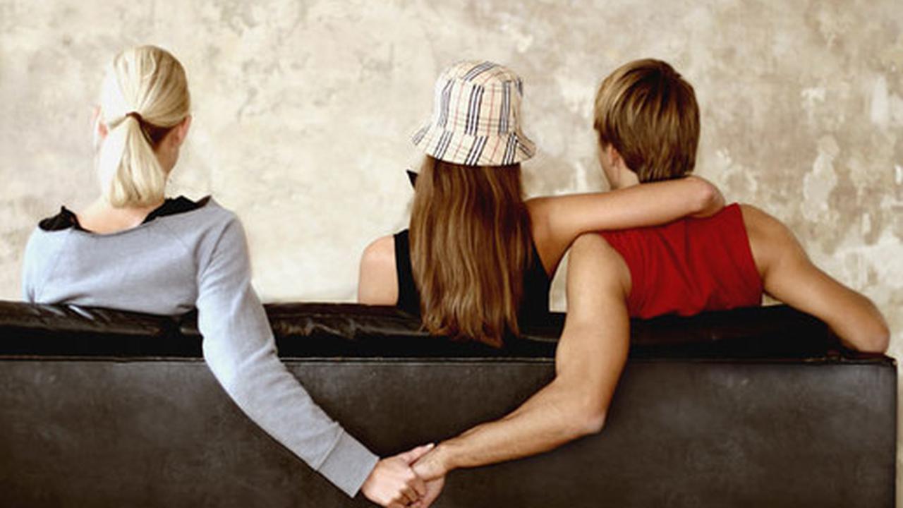 Pria dan Wanita Punya Pandangan Beda tentang Selingkuh