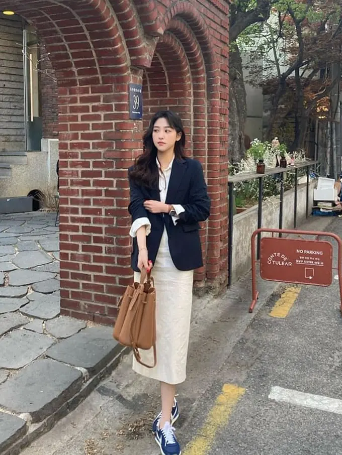 4 Ide Mix and Match Outfit ke Kampus ala Anak Fakultas Hukum