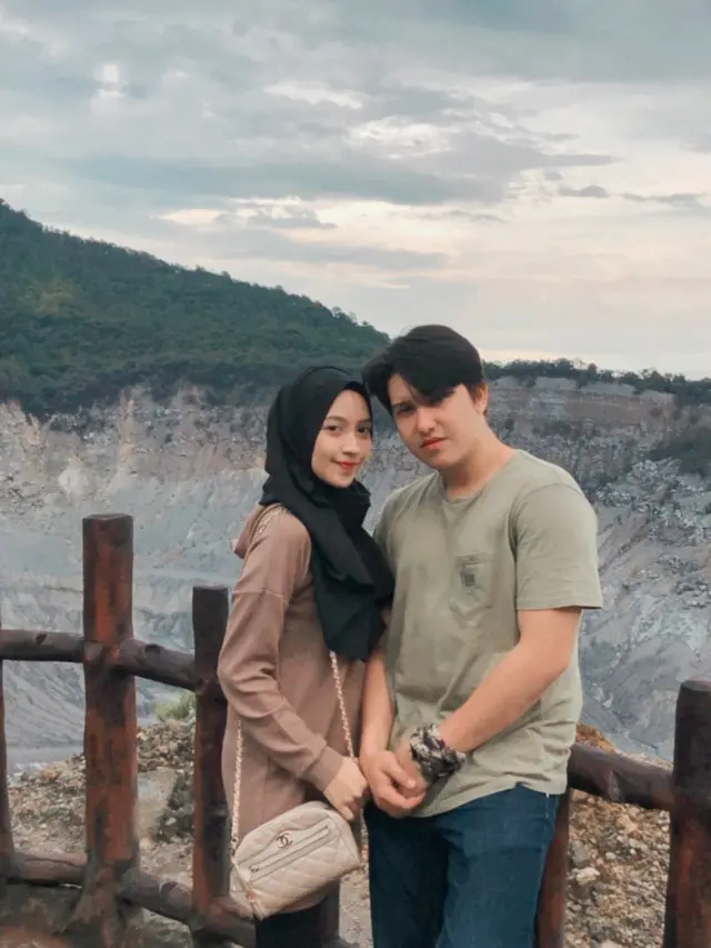 Jadi Ibu Dua Anak, Ini 7 Potret Dhea Salsabila Istri Sidik Eduard yang Masih Bak ABG