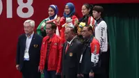 Atlet Taekwondo Indonesia, Defia Rosmaniar berhasil menyumbang emas pertama untuk Indonesia di Asian Games 2018. Bonus sebesar Rp 1,5 miliar sudah menanti. (foto: raiky/kemenpora.go.id)