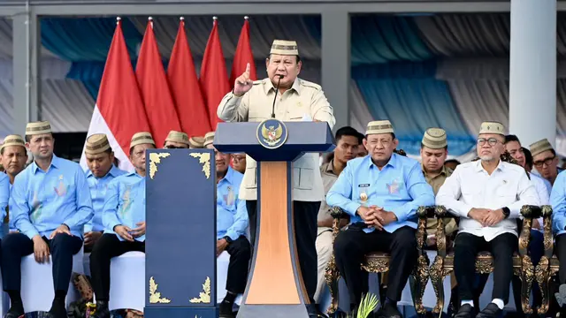 Menteri Transmigrasi M. Iftitah Sulaiman Suryanagara (paling kiri) Menteri Transmigrasi M. Iftitah Sulaiman Suryanagara saat menghadiri Puncak Pekan Nasional Petani Nelayan (PENAS) XVII Tahun 2026 di Kabupaten Gorontalo, Rabu, 24 Juni 2026 (Istimewa)