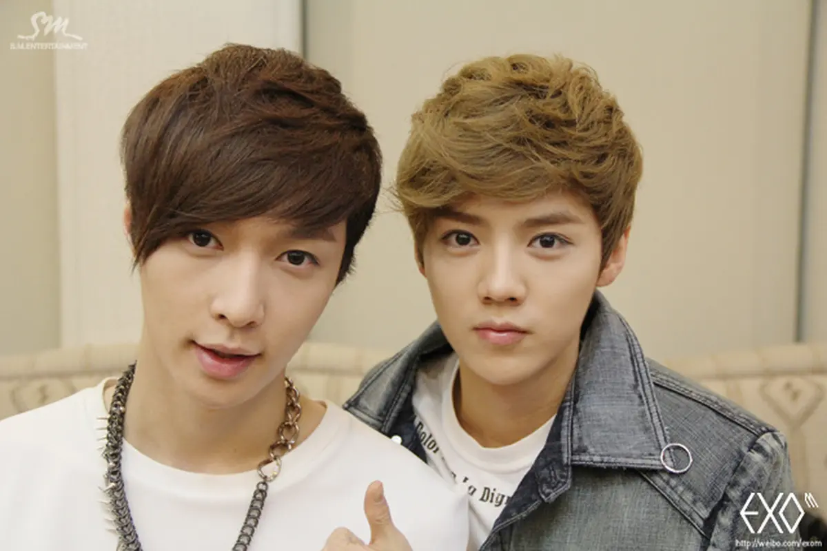 Lay EXO Beri Dukungan Pada Luhan