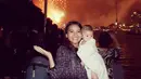 Meski baru berusia beberapa bulan, namun Acha telah mengajak Brie untuk menikmati perayaan malam pergantian tahun. Seperti di foto ini, Acha dan Brie tengah menyaksikan pesta kembang api di Sydney Harbour. (Instagram/septriasaacha)
