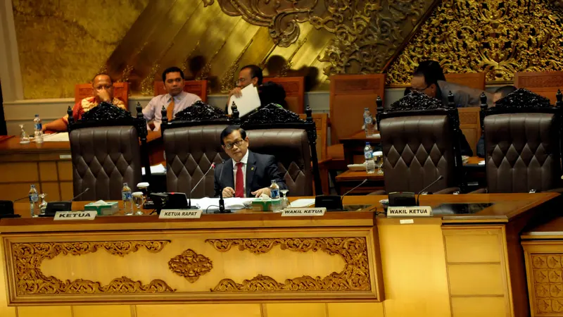 [FOTO] Bangku Kosong, Anggota Dewan Mangkir Rapat