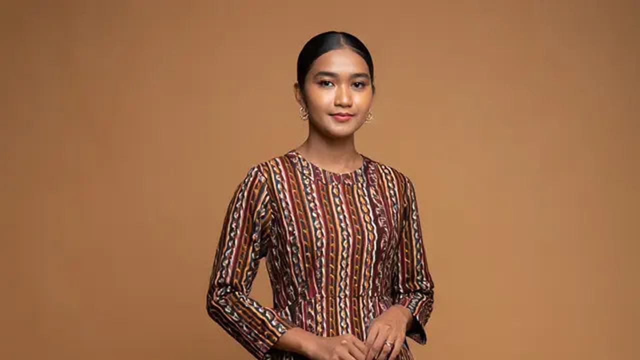 8 Tips Memilih Dress Batik untuk Orang Gemuk dan Pendek agar Terlihat Tinggi