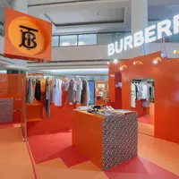 Keseruan eksplorasi pop up store TB Summer Monogram di Plaza Indonesia.