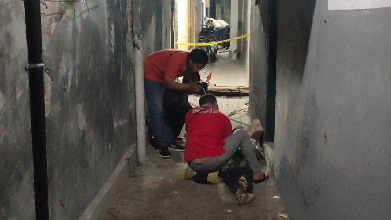 Geger Mayat Bersimbah Darah di Sebuah Gang, Kesaksian Tetangga Bikin Terkejut