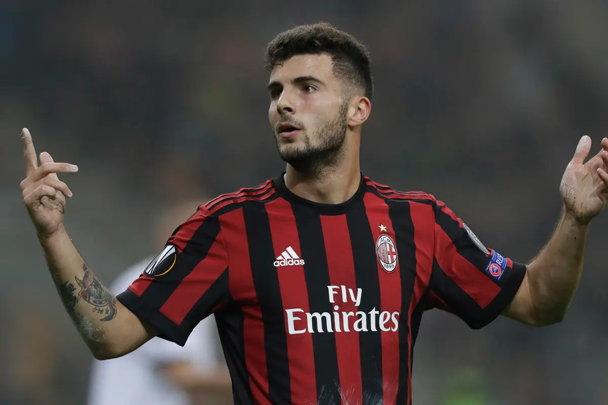 Milan Ditahan AEK Athens Tanpa Gol