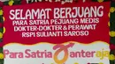 Karangan bunga dukungan untuk tim medis terlihat di RSPI Sulianti Saroso di Jakarta, Jumat (20/3/2020). Rumah Sakit Penyakit Infeksi Sulianti Saroso (RSPI SS) dibanjiri karangan bunga dari masyarakat. (Liputan6.com/@rspi_suliantisaroso)