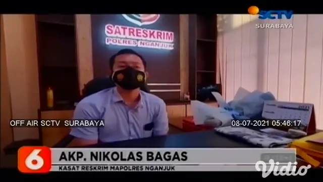 Satreskrim Polres Nganjuk menyidik dugaan pembunuhan bayi dan ibunya di Kelurahan Kramat, Kecamatan Nganjuk, Kabupaten Nganjuk. Dari hasil penyidikan ditemukan luka bekas cekikan dan bekas pukulan pada jasad bayi, sedangkan ada luka benturan benda tu...