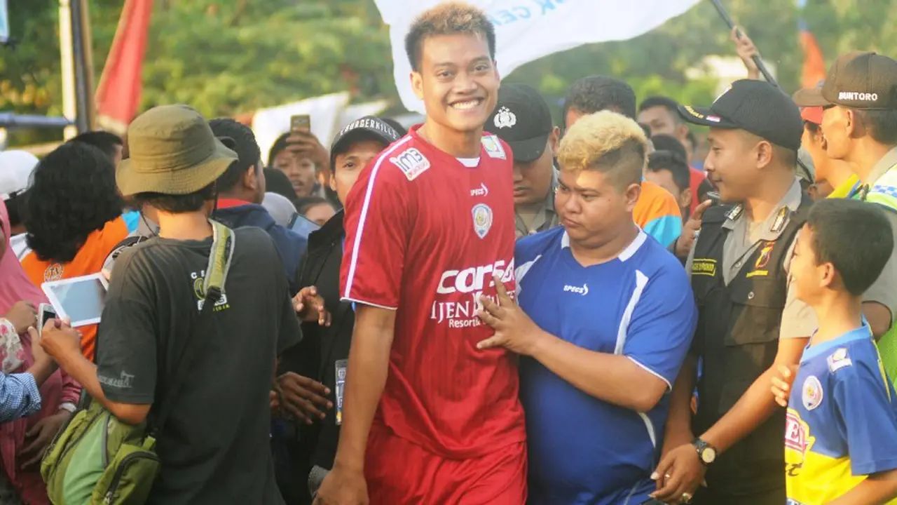 Kiper Arema Cronus Kurnia Meiga