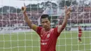 Kapten Persija, Ismed Sofyan, saat pertandingan melawan Mitra Kukar pada laga perempat final Piala Presiden di Stadion Manahan, Solo, Minggu, (4/2/2018). Persija menang 3-1 atas Mitra Kukar. (Bola.com/M Iqbal Ichsan)