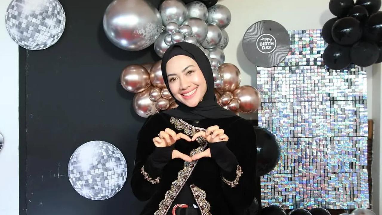Profil Della Perez, Adik Julia Perez yang Sempat Dikabarkan Pindah Agama