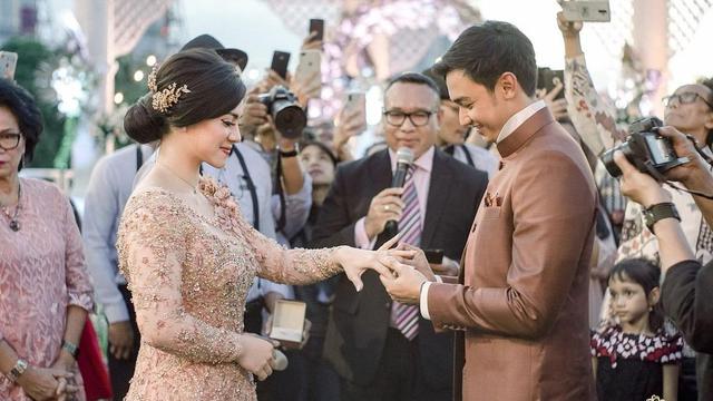 Resmi Jadi Suami Istri, Ini 6 Potret Perjalanan Cinta Caesar Hito dan Felicya Angelista